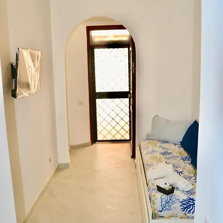 Colosseum Flat *